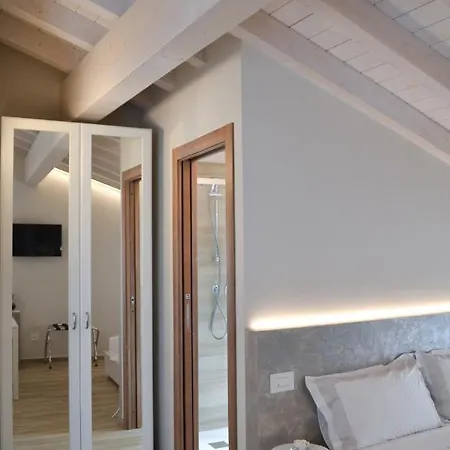 Garda Maison D'isabella * لوناتو
